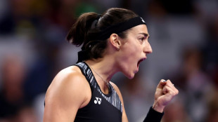 Garcia dominates Sakkari to reach WTA Finals title match