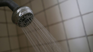 Trump assina ordem executiva para aumentar pressão da água nos chuveiros