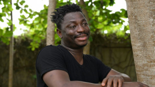 El &eacute;xito mundial de Aboudia, el pintor marfile&ntilde;o de los "ni&ntilde;os de la calle"