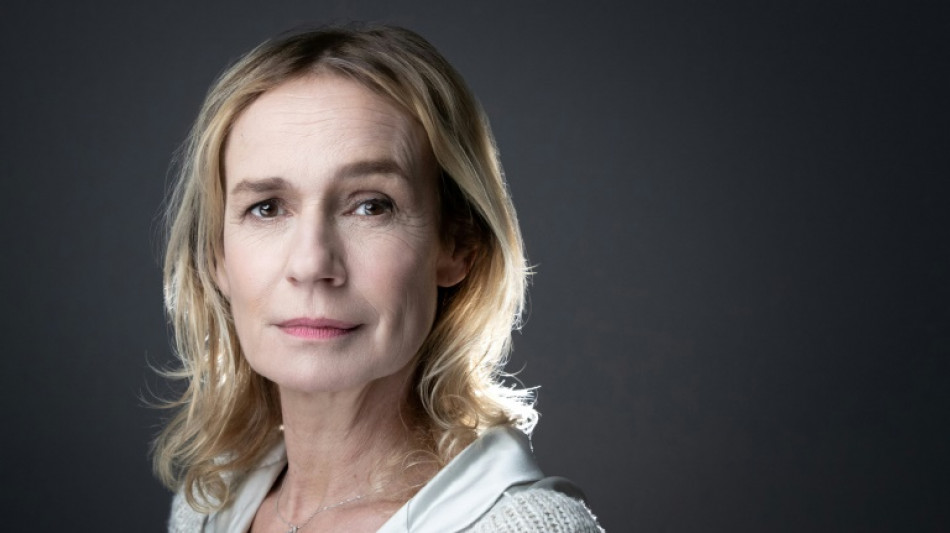 Enqu&ecirc;te apr&egrave;s la plainte de Sandrine Bonnaire sur la mort de sa m&egrave;re, r&eacute;sidente d'Ehpad