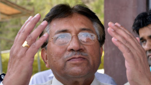 Tausende kommen zu Trauergebeten f&uuml;r Ex-Milit&auml;rmachthaber Musharraf in Pakistan 