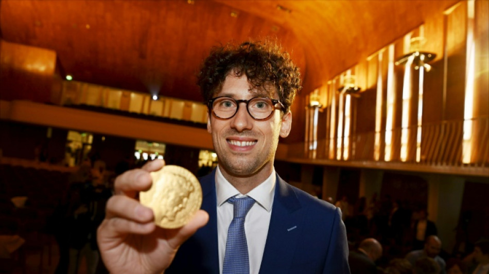 Math&eacute;matiques: la m&eacute;daille Fields couronne un Fran&ccedil;ais et la deuxi&egrave;me femme de l'histoire