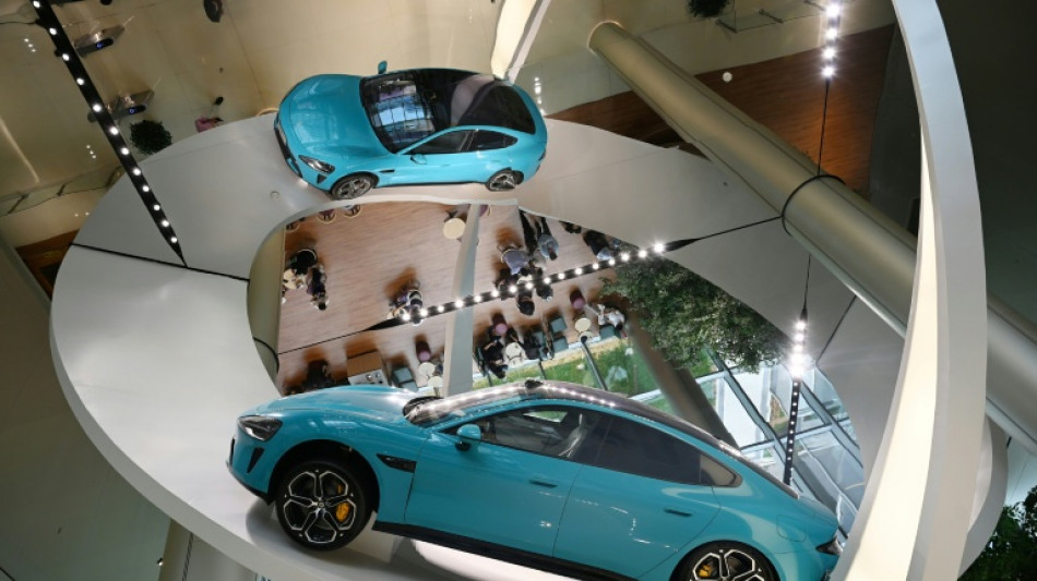 La vicepresidenta de clima de la UE busca una "competencia justa" con China en energía verde
