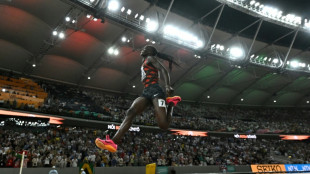 Kenya's Moraa ends Mu's title run in women's 800m