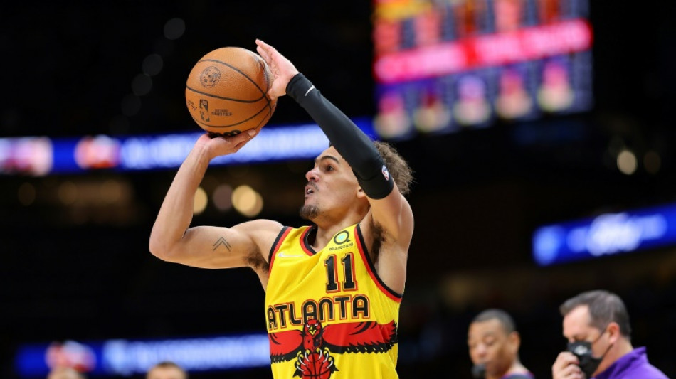 NBA: Young et les Hawks ont le dernier mot face aux Lakers priv&eacute;s de James
