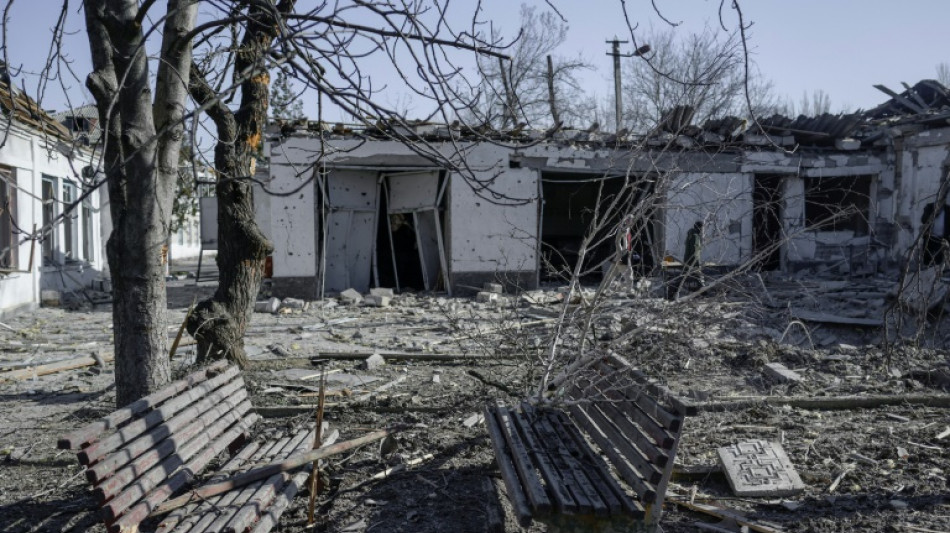 Face &agrave; l'invasion russe, la population de Mykola&iuml;v mobilise des moyens de fortune