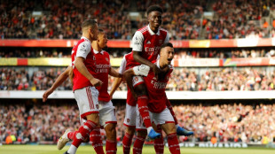 Arsenal beat Liverpool to go top, Scamacca leads West Ham revival 