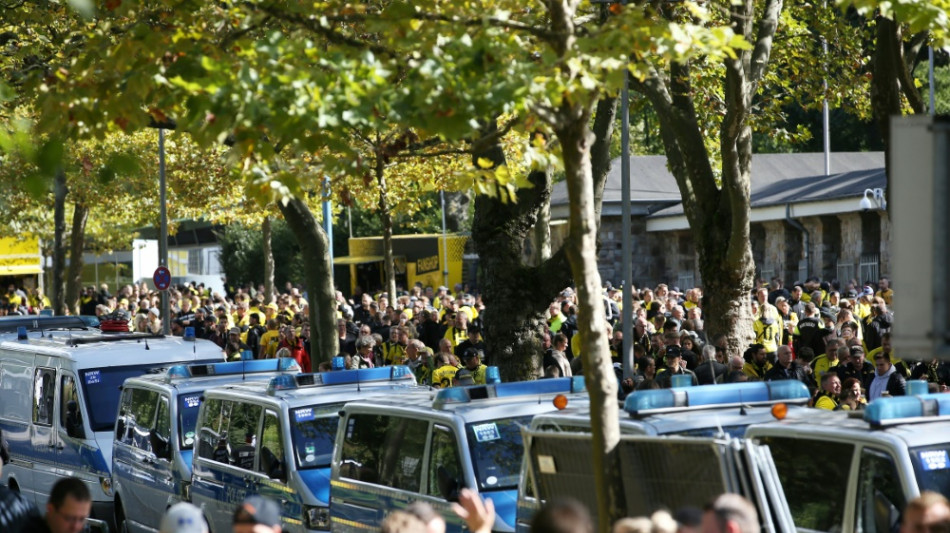Nach Angriff auf Schalke-Fans: Razzia in NRW-St&auml;dten