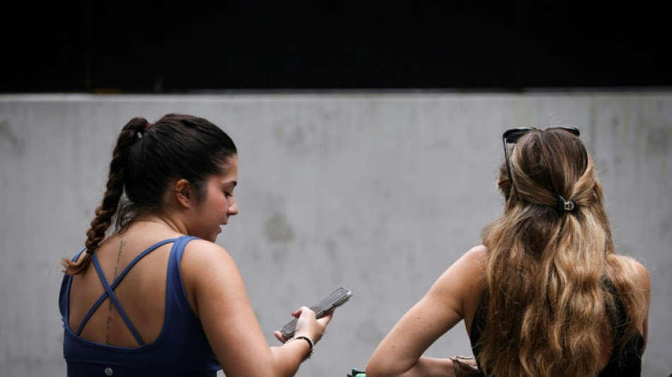 Le gouvernement australien veut interdire les r&eacute;seaux sociaux aux moins de 16 ans