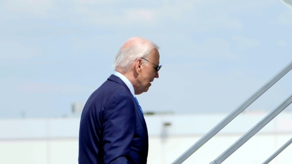 Biden desiste de disputar reelei&ccedil;&atilde;o e apoia Kamala Harris