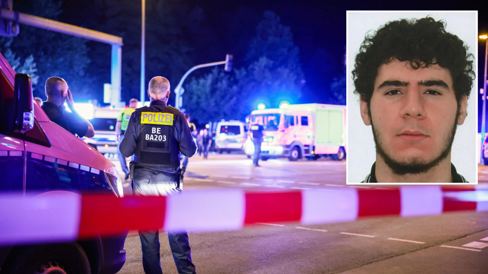 Media, 'polizia tedesca fa irruzione, l'attentatore &egrave; morto'