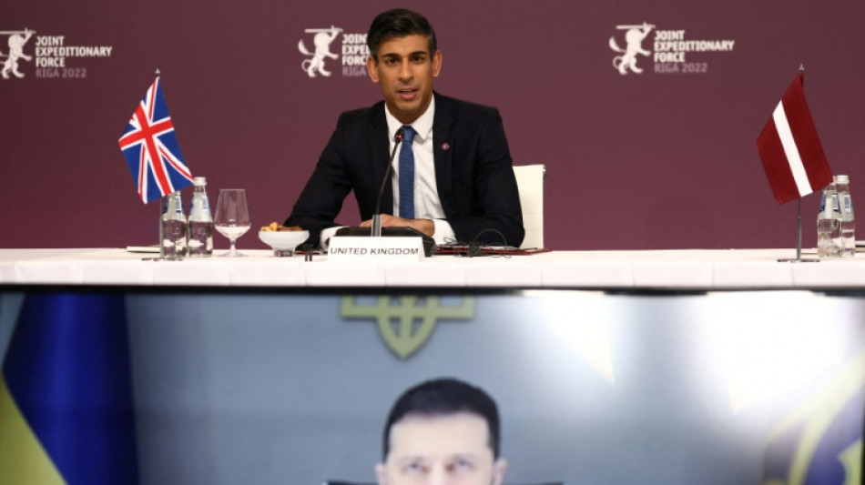 Ukrainischer Pr&auml;sident Selenskyj zu Besuch in Gro&szlig;britannien eingetroffen