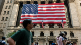 Wall Street ouvre en ordre dispers&eacute;, marque une pause apr&egrave;s une semaine charg&eacute;e