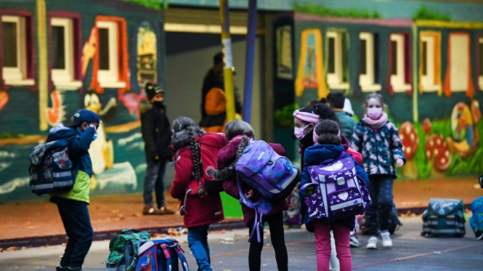 KMK-Vorsitzende fordert auch nach 20. M&auml;rz Maskenpflicht-Option f&uuml;r Schulen