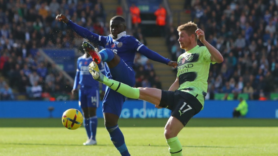 De Bruyne's rocket sinks Leicester as Man City go top