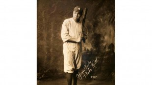 Trikot von Baseball-Legende Babe Ruth f&uuml;r Rekordsumme von 24 Millionen Dollar versteigert