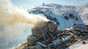 Turquie: col&egrave;re apr&egrave;s la mort de 66 vacanciers dans l'incendie d'un h&ocirc;tel d'altitude