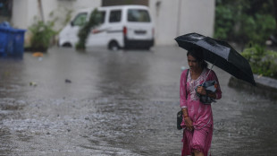 Forti piogge paralizzano Mumbai, almeno 21 morti nel Maharastra