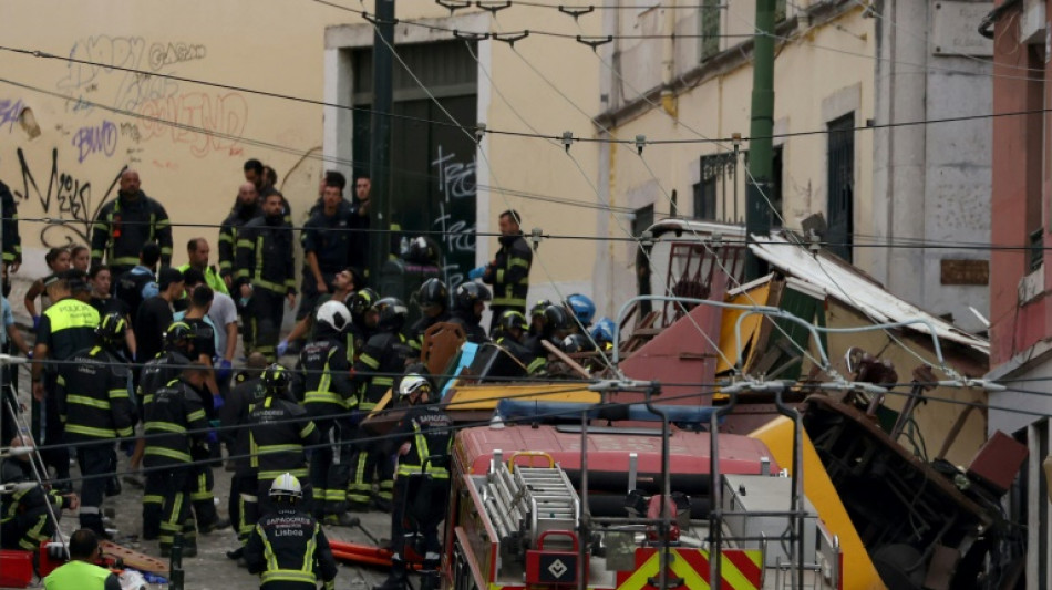 Mindestens 15 Tote bei schwerem Ungl&uuml;ck mit ber&uuml;hmter Standseilbahn in Lissabon 