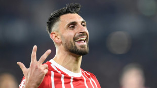 Grifo hits hat-trick as Freiburg thrash 10-man Union to go second