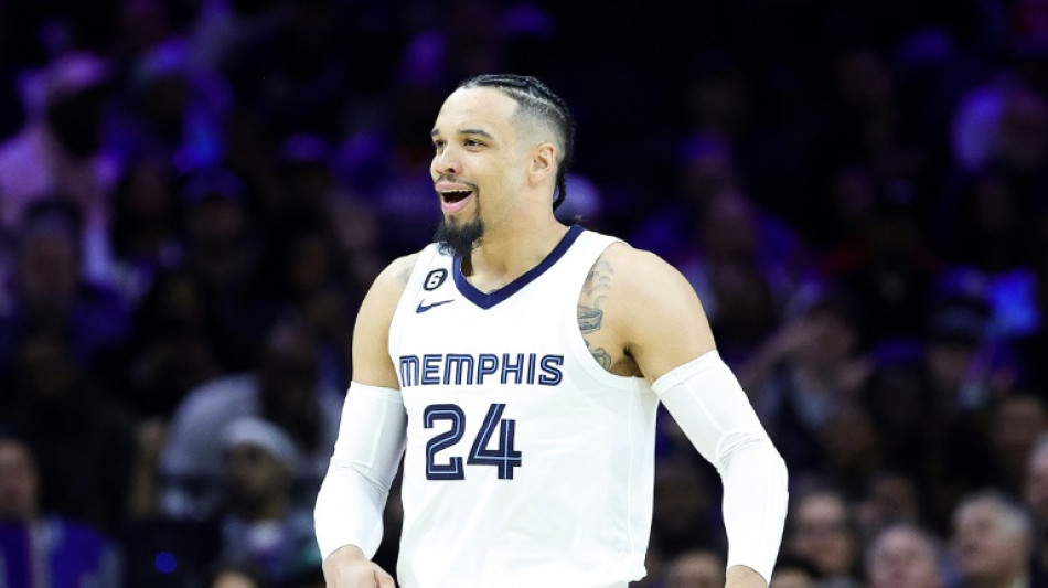 Grizzlies rout Warriors, Bucks hold off Nets