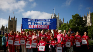 Deputados brit&acirc;nicos votam a favor da legaliza&ccedil;&atilde;o da morte assistida