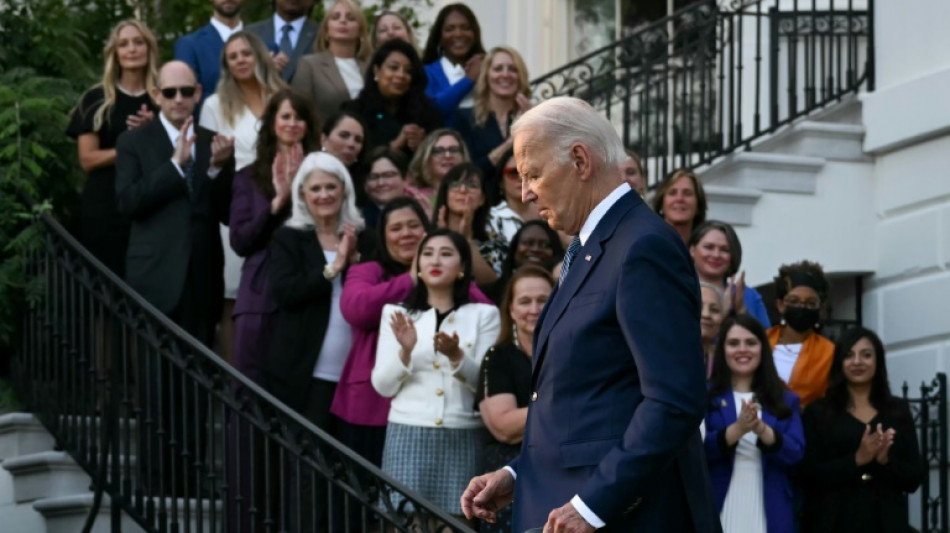 EUA imp&otilde;e tarifas de 100% aos carros el&eacute;tricos chineses