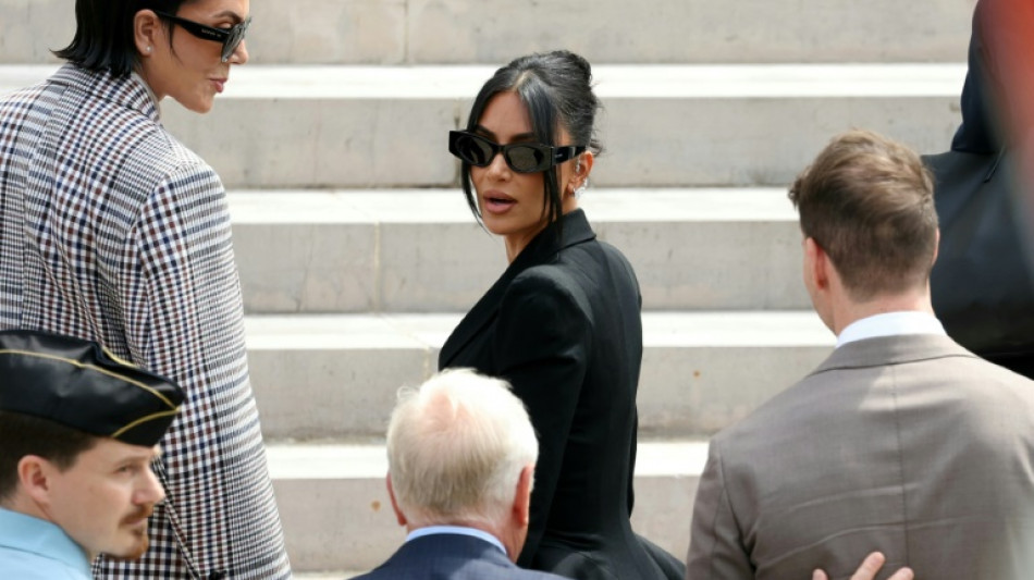 'I thought I was going to die,' Kardashian tells Paris robbery trial