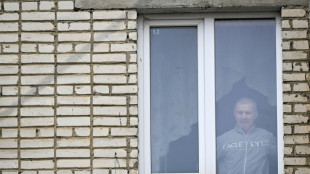 Von Vater wegen Ukraine-Zeichnung getrenntes russisches Kind in Obhut der Mutter
