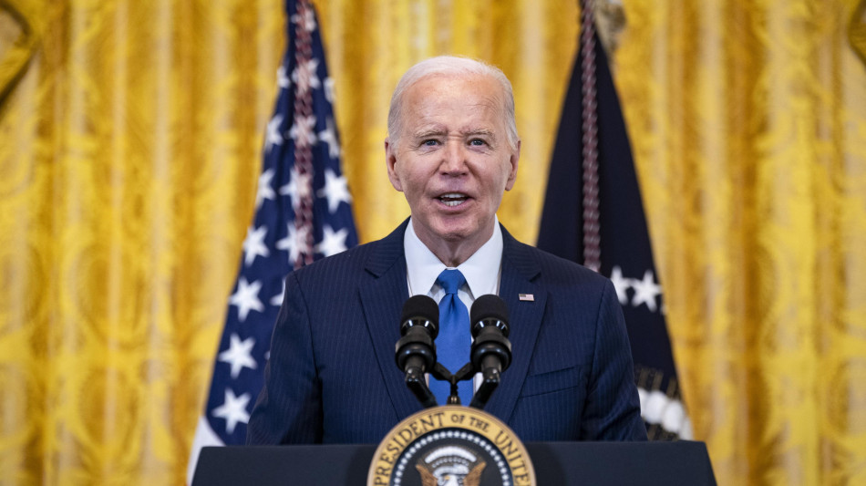 Biden recupera su Trump nei sondaggi, &egrave; testa a testa