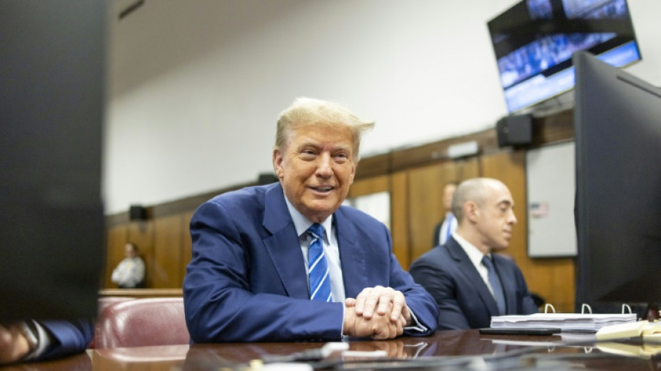 Juiz seleciona 7 jurados e adverte Trump que n&atilde;o tolerar&aacute; intimida&ccedil;&otilde;es no julgamento em NY