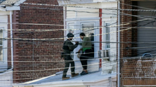 Polic&iacute;a de EEUU captura a sospechoso de matar a tres personas en dos tiroteos