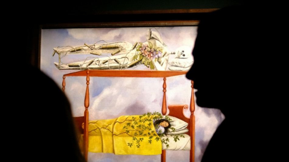 Retrospectiva de Frida Kahlo chega ao Tate Modern com recorde de ingressos vendidos