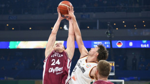 Germany overcome Schroder 'stinker' to reach Basketball World Cup semis
