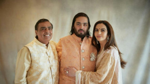 Inde: l'homme le plus riche d'Asie marie son fils et des couples d&eacute;vaforis&eacute;s