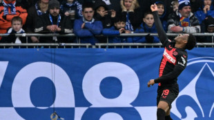 Doppelpack Tella: Leverkusen vor Liga-Gipfel souver&auml;n