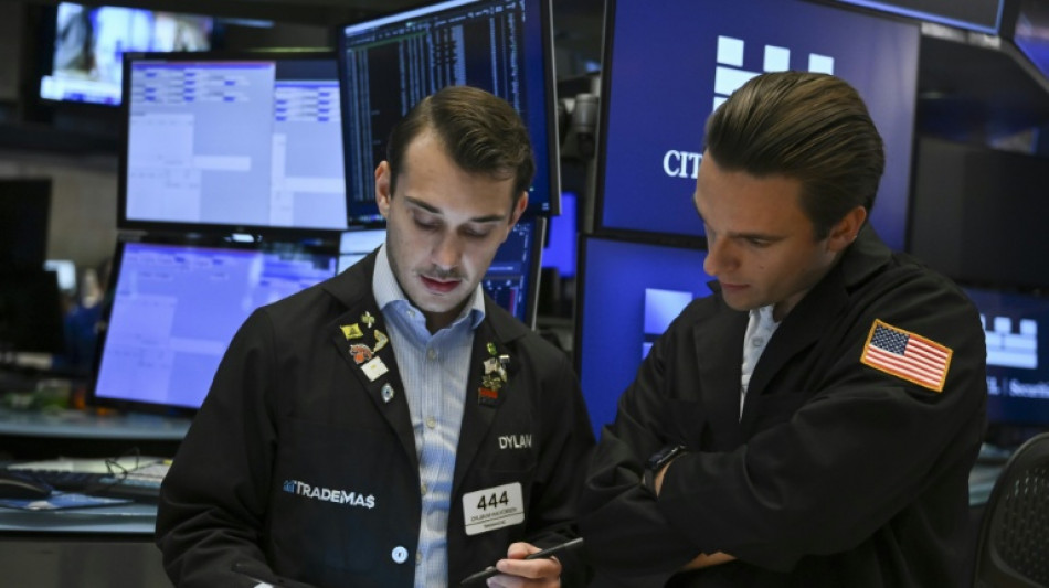 Wall Street plomb&eacute;e par le conflit Iran-Isra&euml;l et la consommation am&eacute;ricaine
