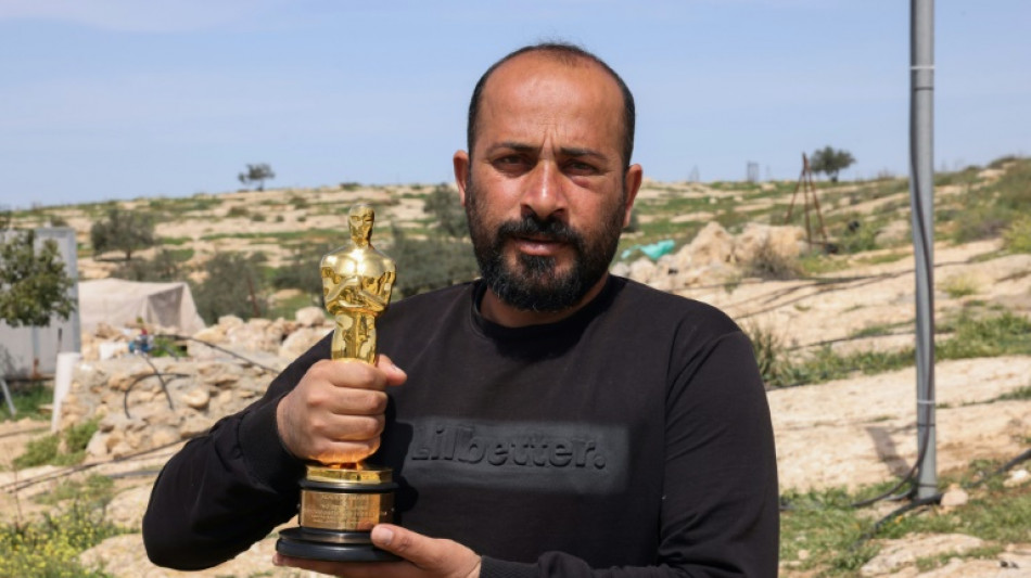 La Academia se disculpa tras reclamo de estrellas por "no defender" a cineasta palestino