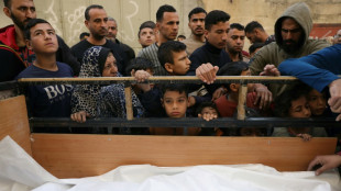 Raids isra&eacute;liens sur des tentes de d&eacute;plac&eacute;s &agrave; Gaza, 25 morts selon les secours