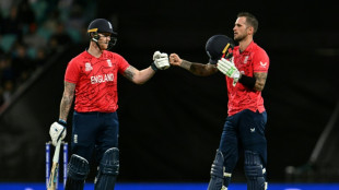England into T20 World Cup semis as Australia eliminated 