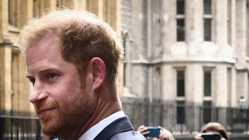 Pr&iacute;ncipe Harry ataca tabloides no &uacute;ltimo dia de depoimento hist&oacute;rico