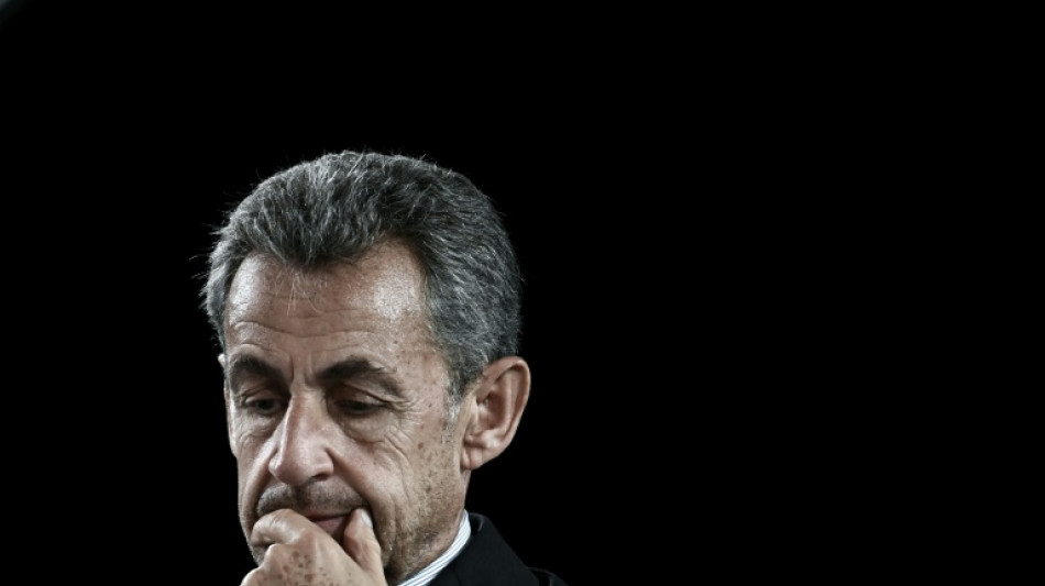 "Ist doch normal": Macron traf Ex-Pr&auml;sident Sarkozy vor dessen Haft 