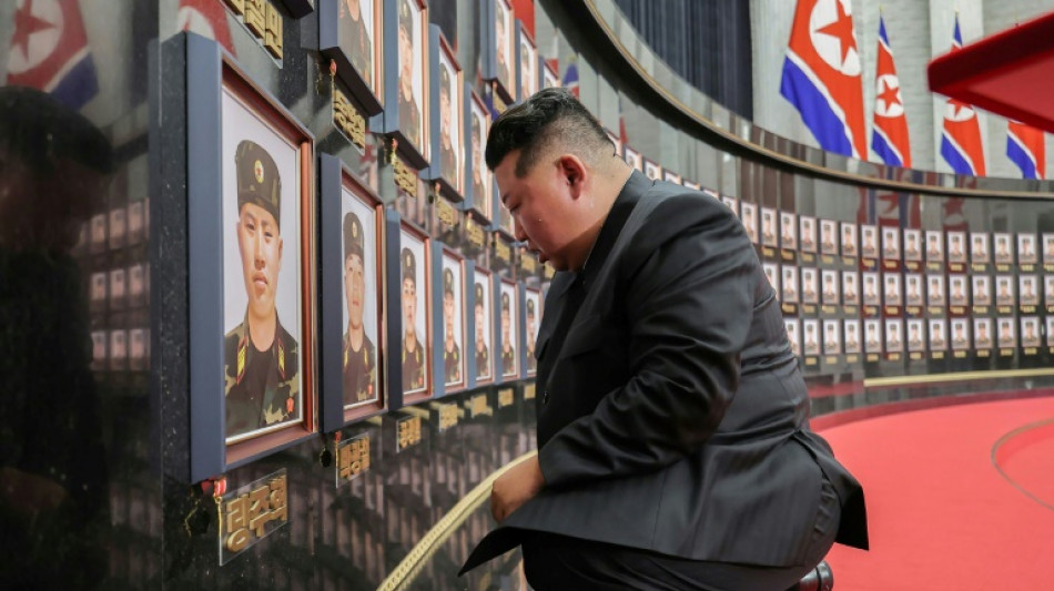 China anuncia que l&iacute;der coreano vai assistir a desfile militar em Pequim
