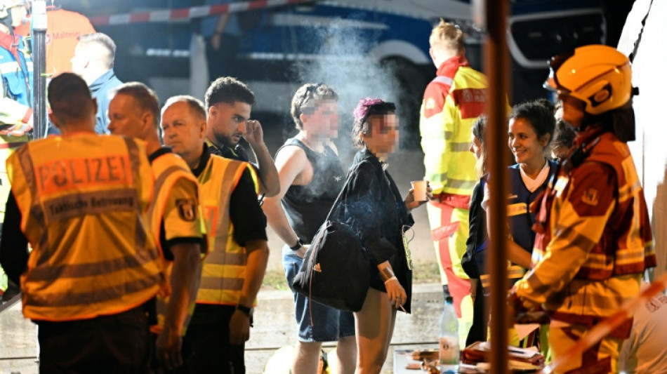 Pol&iacute;cia busca suspeito do ataque mortal perto da Marcha do Orgulho em Berlim