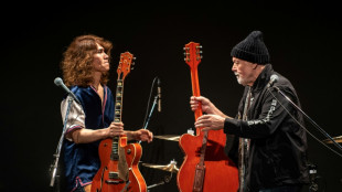 Rockero canadiense encuentra en Jap&oacute;n su guitarra robada hace 46 a&ntilde;os