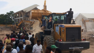 Nigeria: au moins 16 &eacute;l&egrave;ves tu&eacute;s dans l'effondrement d'une &eacute;cole, d'autres pi&eacute;g&eacute;s 