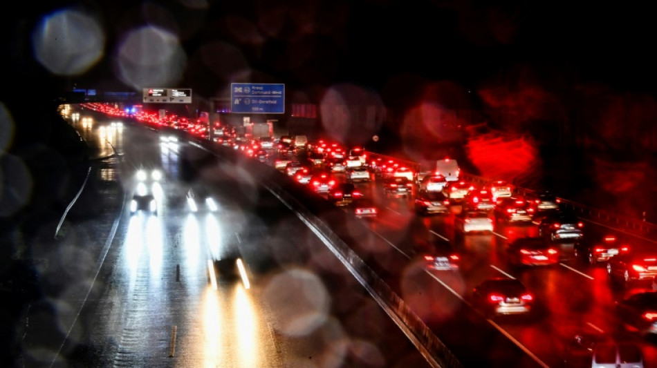 Deutsche legten 2023 pro Tag durchschnittlich 15,5 Kilometer mit dem Auto zur&uuml;ck