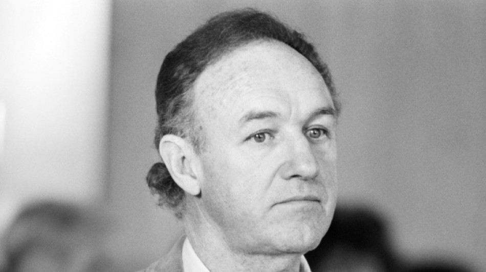 Ator Gene Hackman, vencedor de dois Oscar, &eacute; encontrado morto ao lado da esposa sob circunst&acirc;ncias 'suspeitas'