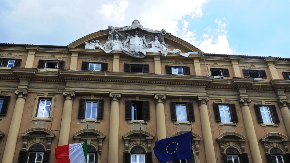 Lo spread tra Btp e Bund tedeschi apre in calo a 112,6 punti