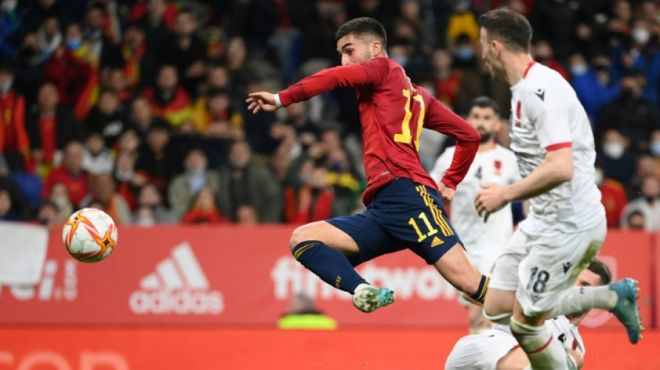 Espa&ntilde;a vence a Albania sobre la campana en su regreso a Catalu&ntilde;a